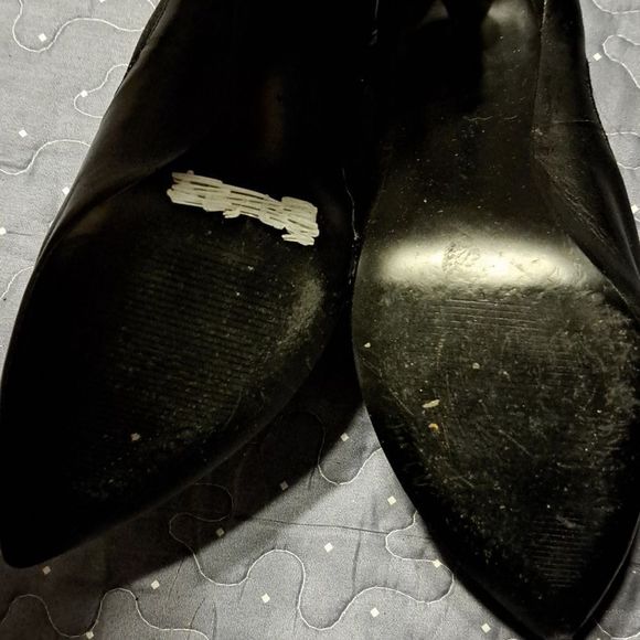 Guess black ankle boot heels size 8.5 - Picture 5 of 6